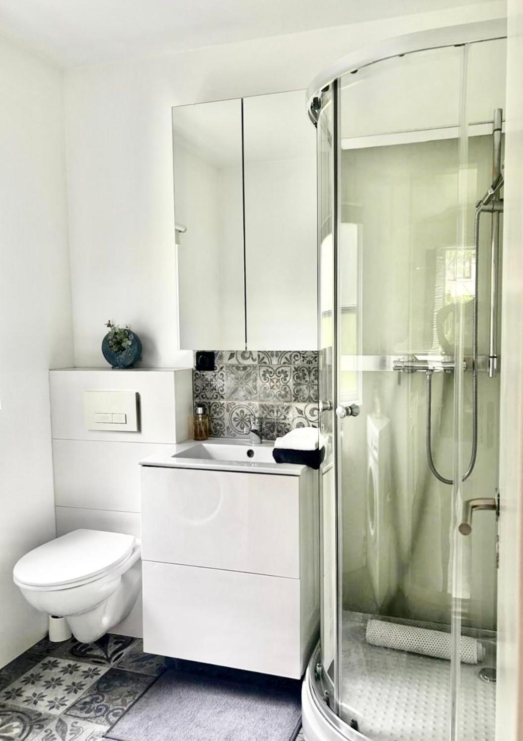 Studio 104- Free Parking Onsite -Private Entrance Reykjavik Ngoại thất bức ảnh